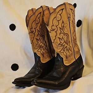 Ariat Heritage Leather Cowboy Boots  SIZE 7B